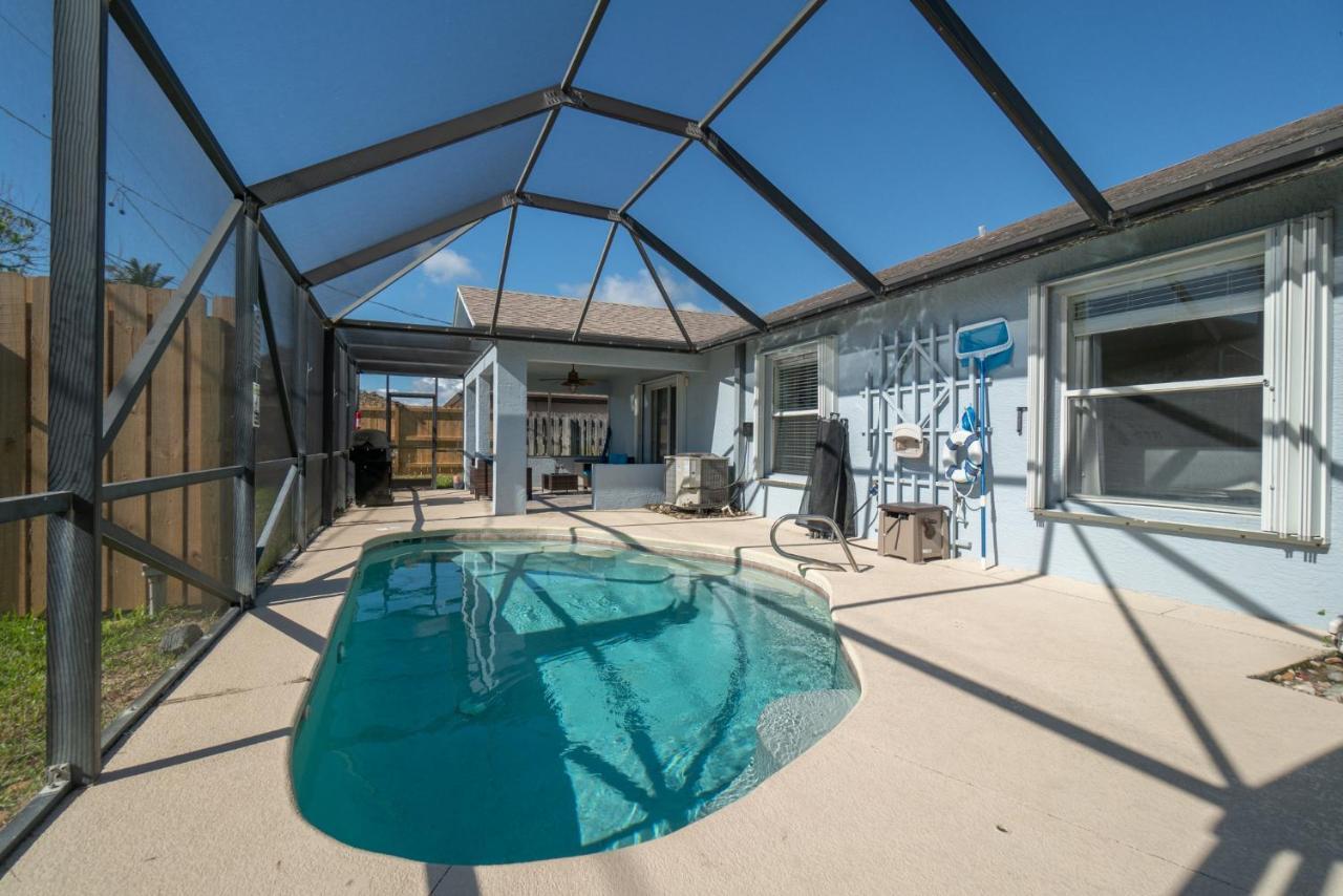 Oceanview Haven - 2Br Beach Townhome With Patio, Shared Heated Pool Steps From Paradise Beach Park! Melbourne Exterior foto