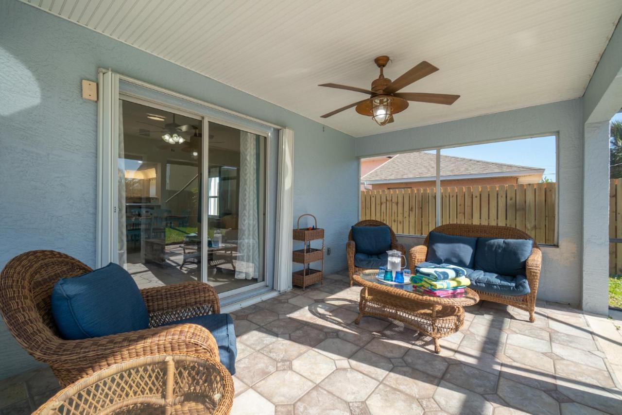 Oceanview Haven - 2Br Beach Townhome With Patio, Shared Heated Pool Steps From Paradise Beach Park! Melbourne Exterior foto