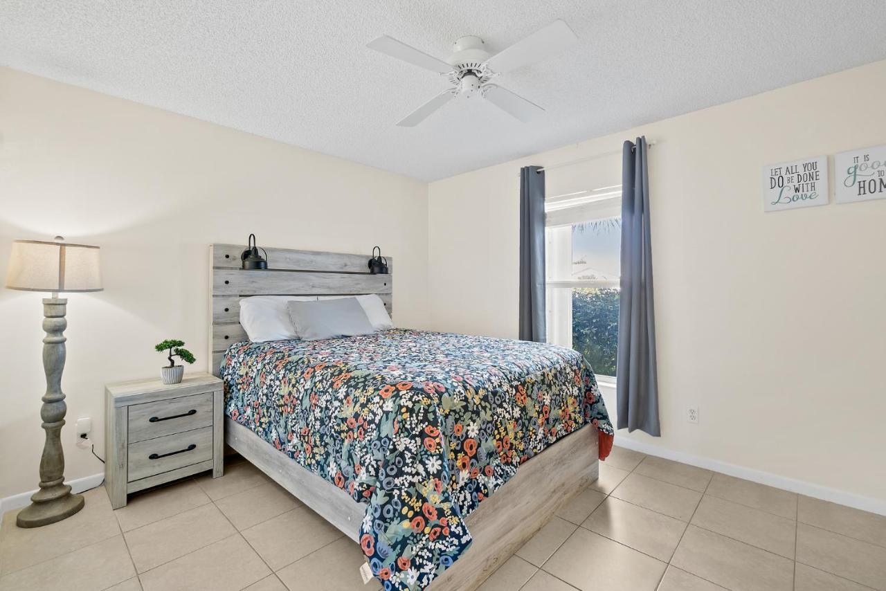 Oceanview Haven - 2Br Beach Townhome With Patio, Shared Heated Pool Steps From Paradise Beach Park! Melbourne Exterior foto