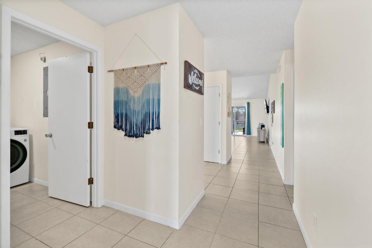 Oceanview Haven - 2Br Beach Townhome With Patio, Shared Heated Pool Steps From Paradise Beach Park! Melbourne Exterior foto